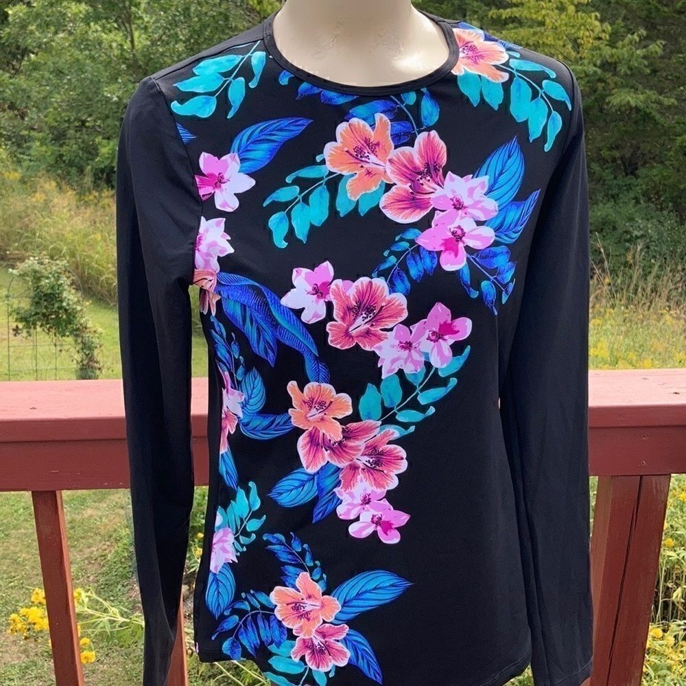 Land’s End Rash Guard blue multi top XS Tall - Picture 2 of 9